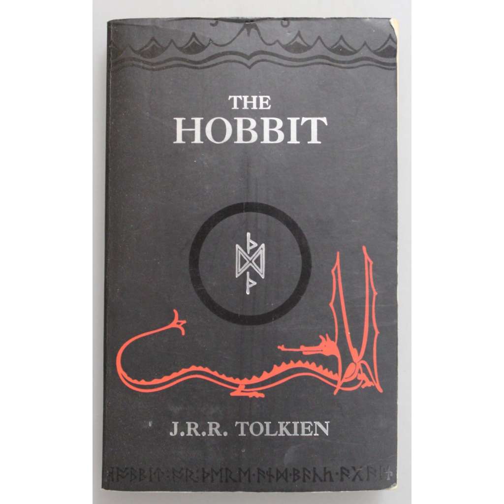 The Hobbit or there and back again (Hobit aneb Cesta tam a zase zpátky; román, fantasy)