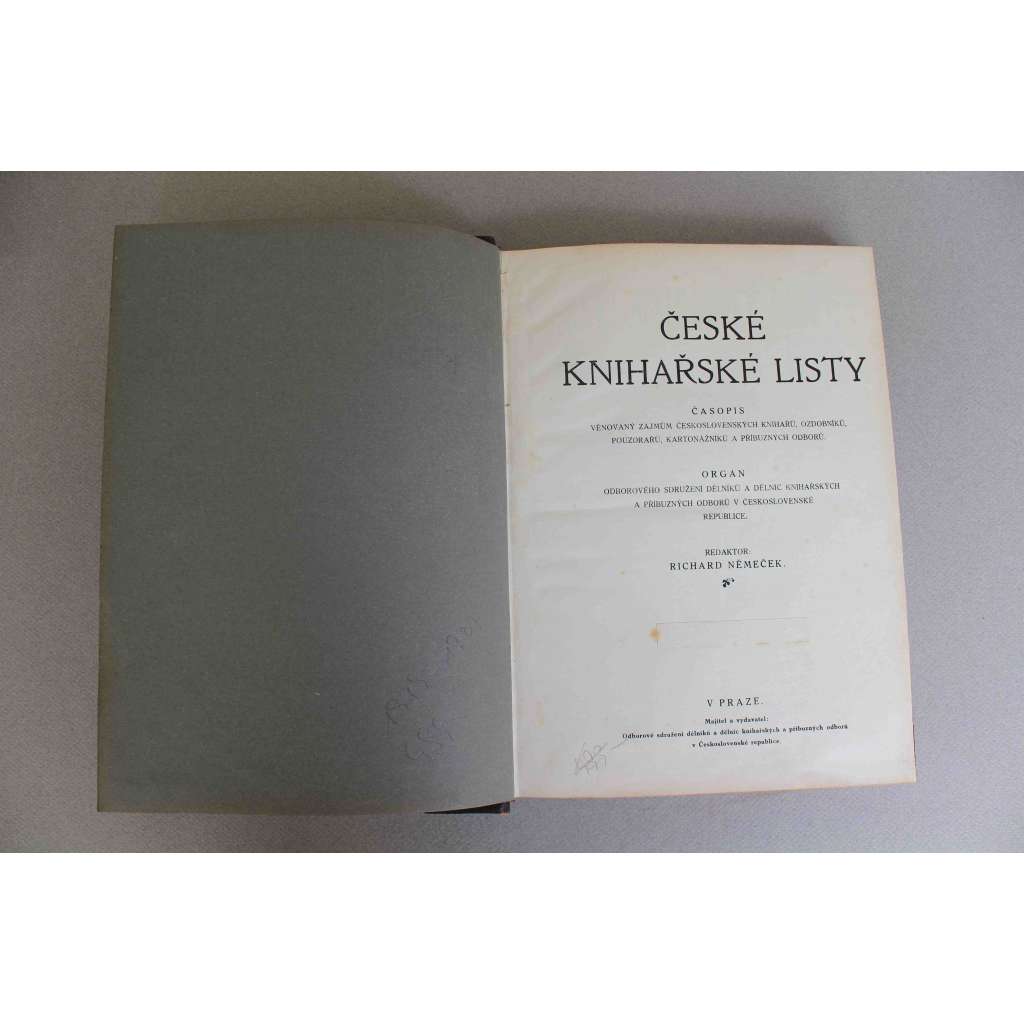 České knihařské listy 1919-1927 (časopis, knihařství, mj. První pracovní a mzdová smlouva dělnictva loutkařského, Pro československý socialism a demokratickou republiku!, Kapitoly z knihvazačství; polokožená vazba - vazba kůže)
