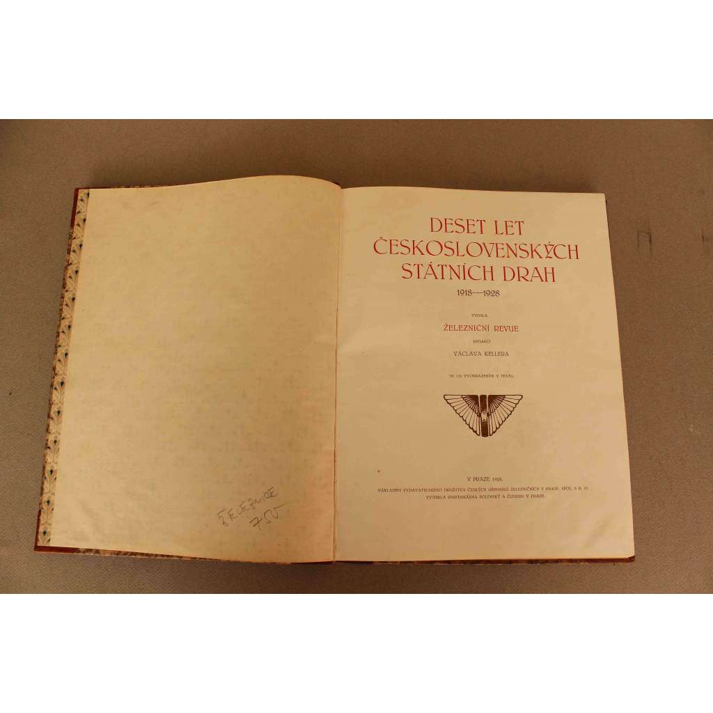 Deset let Československých státních drah 1918-1928 (Železnice, vlaky, mj. J. Kovařík - Stavba železničních mostů; M. Chlumecký - Pražská nádražní otázka; Stavba nových drah; Stavba železničních budov; polokožená vazba - vazba kůže)