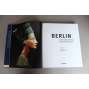 Berlin. Kunst und Architektur (Berlín, Umění a architektura; historie, mj. Braniborská brána, Bundestag, Pergamon, Bode Museum, Berlínský dóm, Nová synagoga)