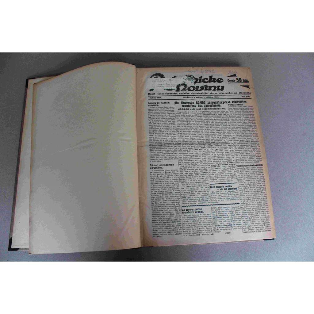 Robotnické noviny 1932, roč. XXIX. (říjen-prosinec) (noviny, deník, první republika, Slovensko, mj. Hlinkov neslávny pochod na Záhorie, Žilina za soc. demokraciu!, Herriot a Neurath v Londýne, Vatikán proti Mussolinimu) Robotnické noviny 1932, roč. XXIX. (říjen-prosinec) (noviny, deník, první republika, Slovensko, mj. Hlinkov neslávny pochod na Záhorie, Žilina za soc. demokraciu!, Herriot a Neurath v Londýne, Vatikán proti Mussolinimu)