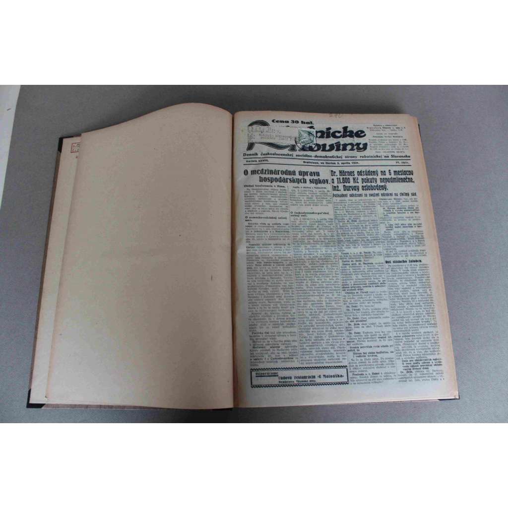 Robotnické noviny 1931, roč. XXVIII. (duben-červen) (noviny, deník, první republika, Slovensko, mj. Fašisti v Nemecku si vyhlásili Hitlera za neomylného pápeža, Vojenská vzbura v Madeire, Anton J. Čermák - starosta Chicago) Robotnické noviny 1931, roč. XXVIII. (duben-červen) (noviny, deník, první republika, Slovensko, mj. Fašisti v Nemecku si vyhlásili Hitlera za neomylného pápeža, Vojenská vzbura v Madeire, Anton J. Čermák - starosta Chicago)