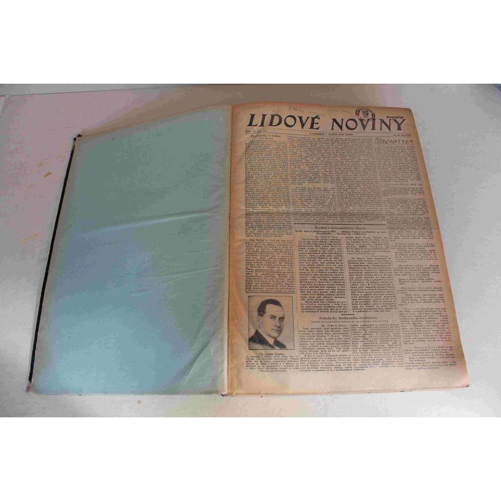 Lidové noviny 1929, roč. 37 (duben-červen) (deník, první republika, mj. Turecké trampoty s latinkou [Atatürk], Vládní krise v Rakousku, Rozkol v komunistické straně, Chamberlain o Mussolinim, J. Hejda - Otázka, zdá se,už je bytová)