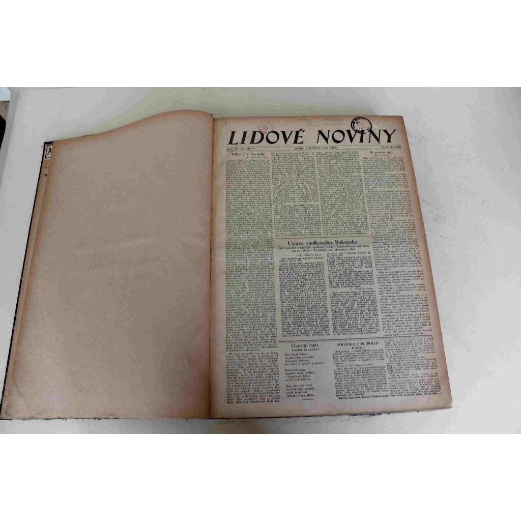 Lidové noviny 1934, roč. 42 (květen-červen) (deník, první republika, mj. Masarykova universita; T. G. Masaryk  vyhlídkách demokracie; Beneš o velkém úkolu Podkarpatska, O Sársko, Papen proti Goebbelsovi)