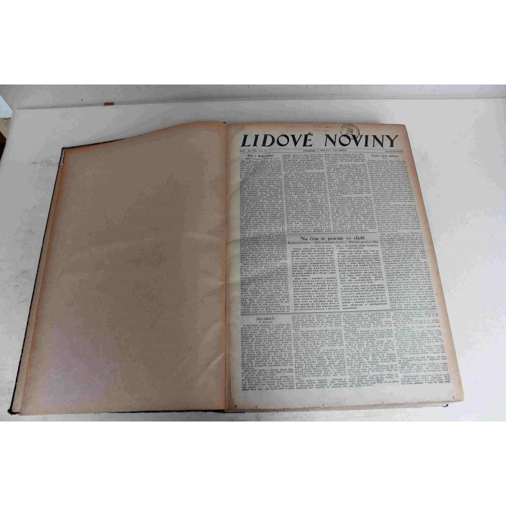 Lidové noviny 1934, roč. 42 (březen-duben) (deník, první republika, mj. H. Ripka - Boj o Rakousko, Dollfus nabízí hitlerovcům smír, Auto Tatra, První Rooseveltova porážka, Požár stadia pražské Sparty, Kancléř Hitler a Marlene Dietrich) Lidové noviny 1934, roč. 42 (březen-duben) (deník, první republika, mj. H. Ripka - Boj o Rakousko, Dollfus nabízí hitlerovcům smír, Auto Tatra, První Rooseveltova porážka, Požár stadia pražské Sparty, Kancléř Hitler a Marlene Dietrich)