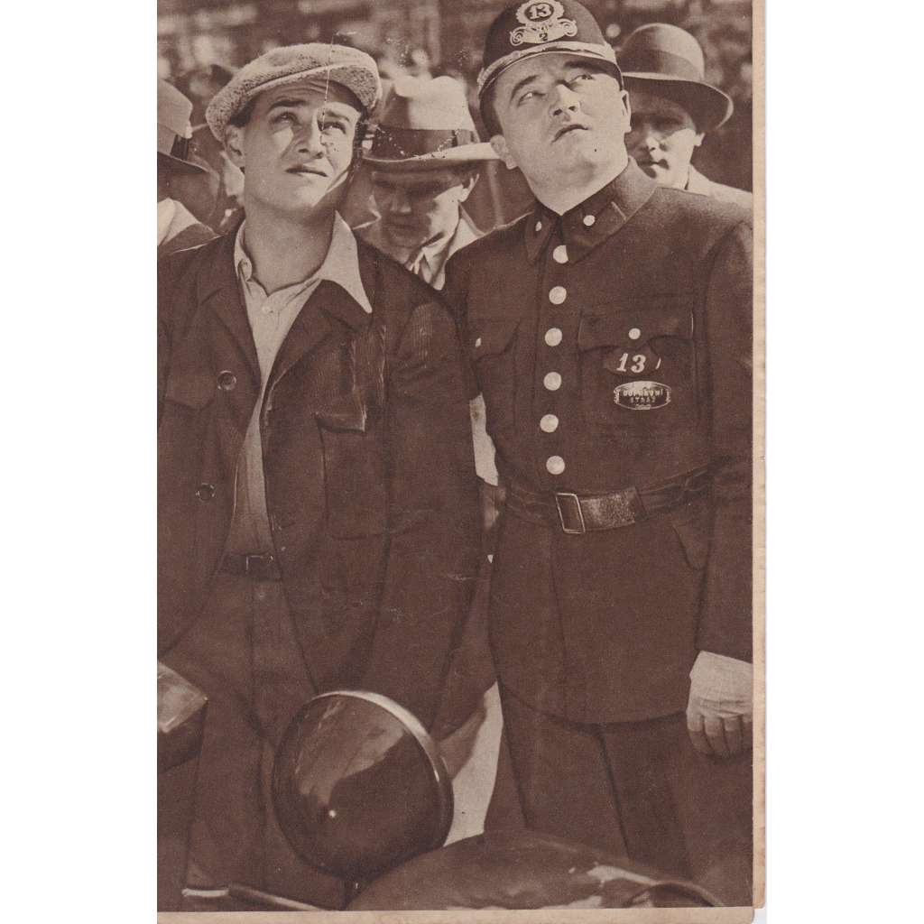 Pudr a benzín. Bio-program v obrazech. Filmový prospekt z kina. (režie Jindřich Honzl, hrají Voskovec, Werich)