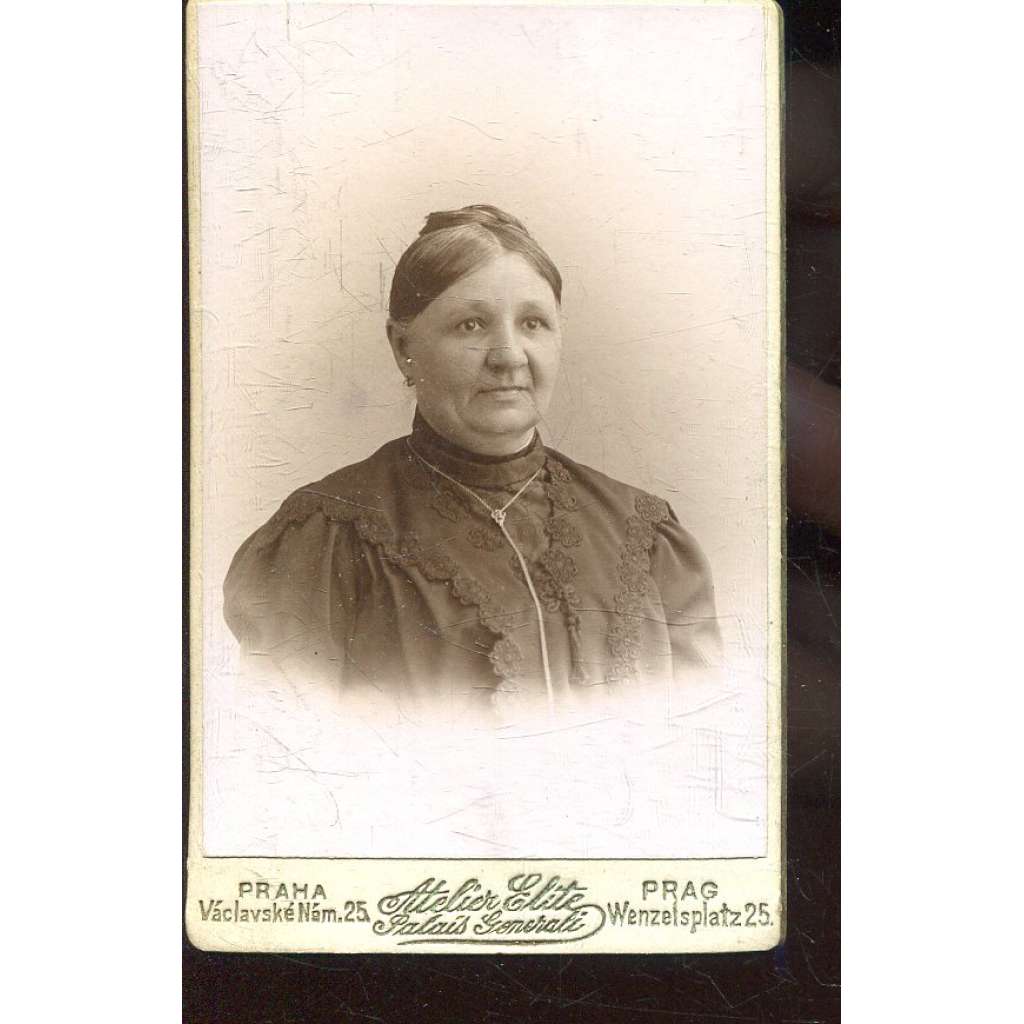 Stará fotografie - kabinetka (Atelier Elite, Praha)