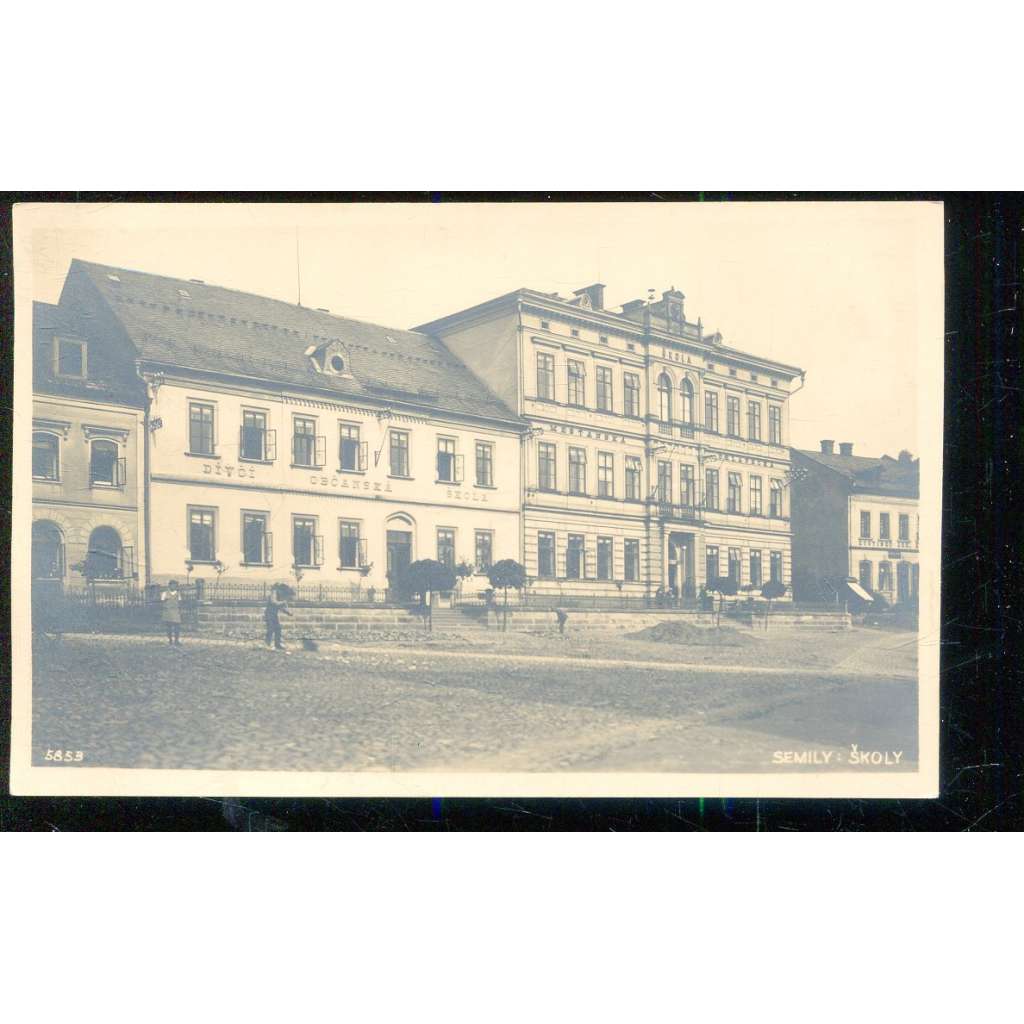 Semily, škola