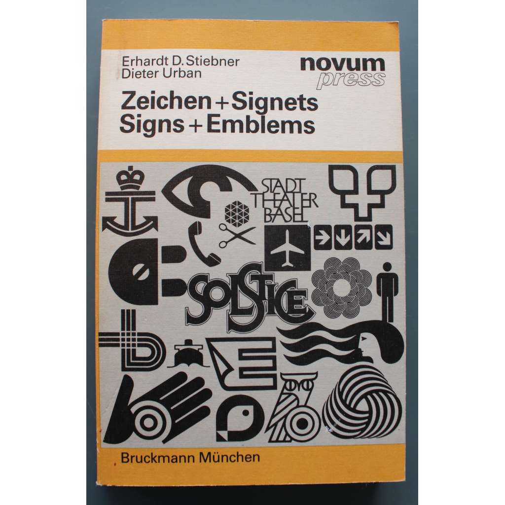 Zeichen + Signets 1; Signs + Emblems 1 (Novum press) (Znaky + loga; logo, design, typografie, mj. řez písma, piktogramy, mj. Jan Rajlich, M. Spera, E. Franco, K. Nagai))