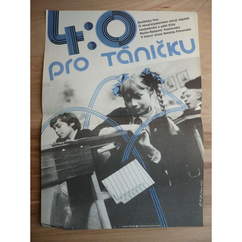 4:0 pro Táničku (filmový plakát, film ČSSR 1982, režie Vladimir Šainskij, Hrají: Natalija Florenskaja, Vaclav Dvoržeckij, Andrej Mjagkov)
