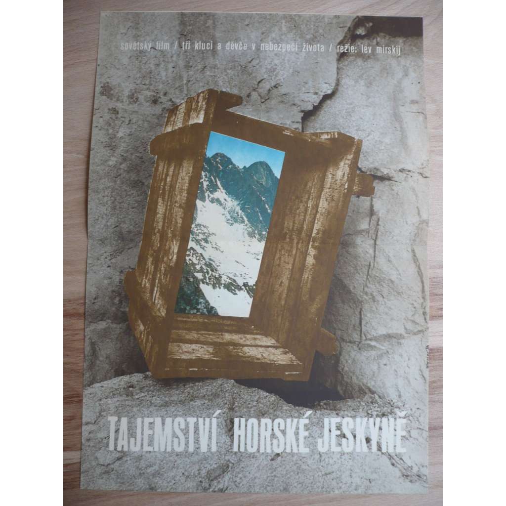 Tajemství horské jeskyně (filmový plakát, film SSSR 1975, režie Alexandr Filatov, Hrají: Michail Volkov, Natalja Fatajeva)