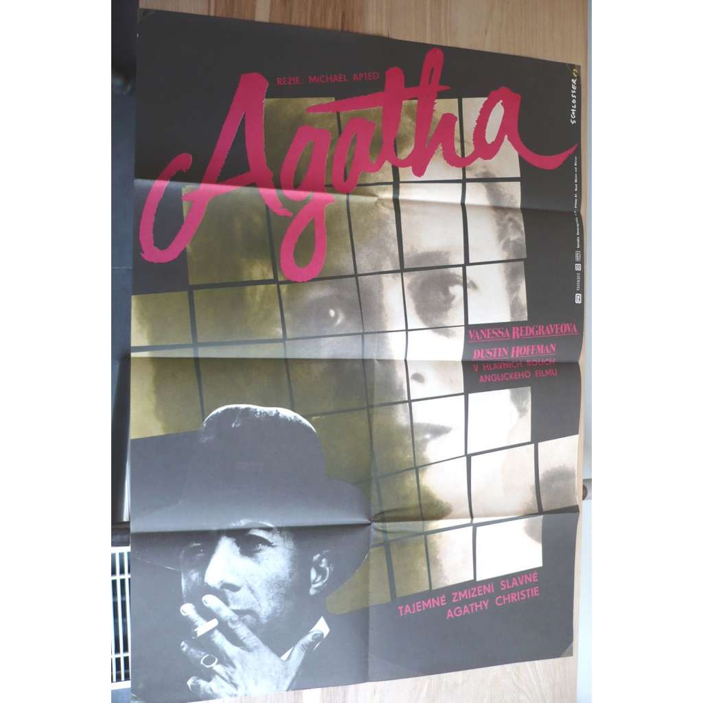 Agatha (filmový plakát, film VB 1979, režie Michael Apted, Hrají: Dustin Hoffman, Vanessa Redgrave, Timothy Dalton)