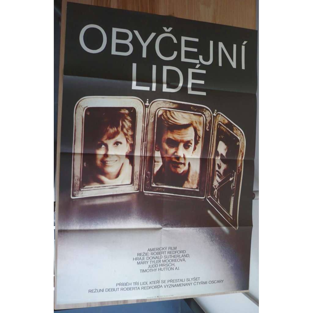 Obyčejní lidé (filmový plakát, film USA 1980, režie Robert Redford, Hrají: Donald Sutherland, Mary Tyler Moore, Judd Hirsch)