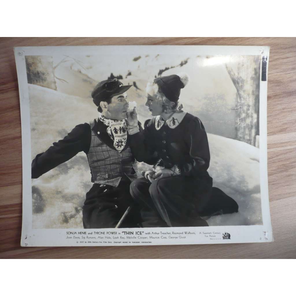 Fotoska - Thin Ice (film USA 1937 - režie Sidney Lanfield, hrají Sonja Henie, Tyrone Power, Arthur Treacher) - ORIG. CINEMA-PHOTO