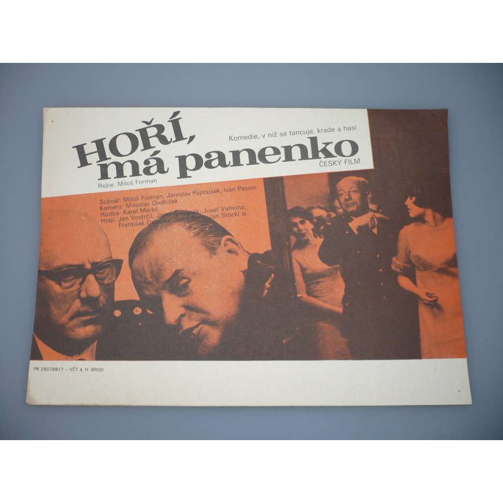 Hoří, má panenko (filmový plakát, papírová fotoska, slepka, film ČSSR 1967, režie Miloš Forman, Hrají: Jan Vostrčil, Josef Šebánek, Ladislav Adam)