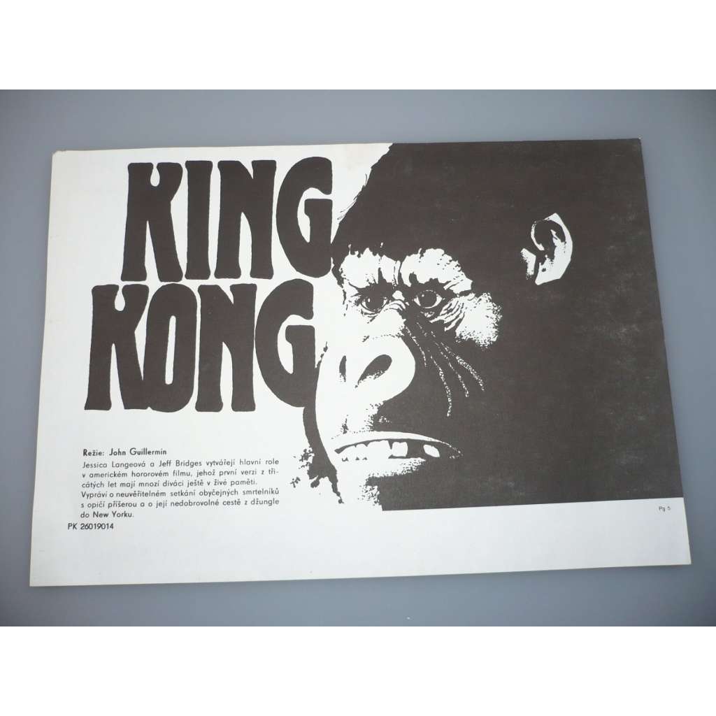 King Kong (filmový plakát, papírová fotoska, slepka, film USA 1976, režie John Guillermin, Hrají: Jeff Bridges, Jessica Lange, Charles Grodin)