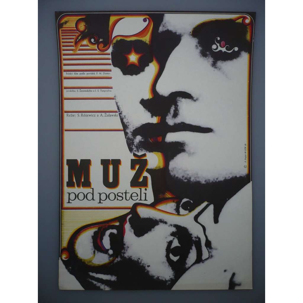 Muž pod postelí (filmový plakát, film Polsko 1967, režie Stanisław Różewicz, Hrají: Roman Wilhelmi, Bronisław Pawlik, Marian Jastrzębski
