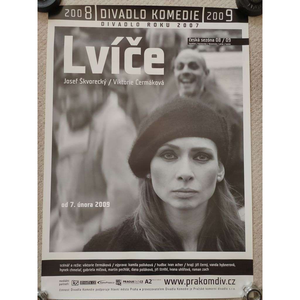 Lvíče - Josef Škvorecký, Viktorie Čermáková - Divadlo Komedie 2008, 2009 - reklamní plakát