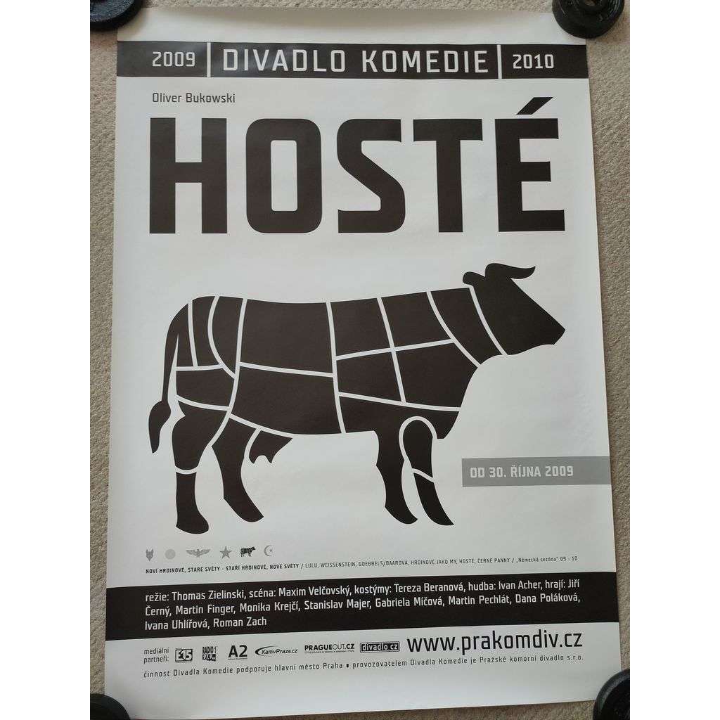 Hosté - Oliver Bukowski - Divadlo Komedie 2009, 2010 - reklamní plakát