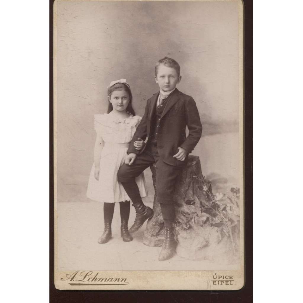 Stará fotografie - kabinetka (A. Lehmann, Úpice, Trutnov) - děti