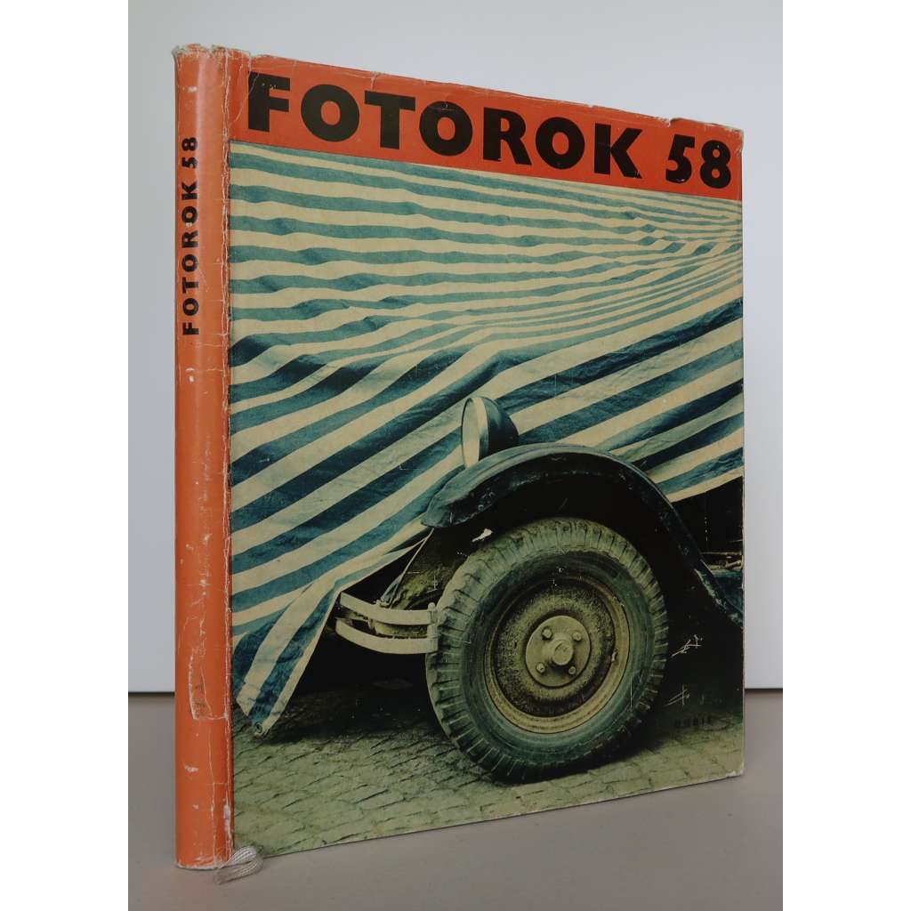 Fotorok 58 [Knihovna nové fotografie][československá fotografická ročenka, fotografie z roku 1958]