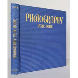 Photography Year Book: The International Annual of Camera Art. Vol. III, 1938 [fotografie, umění, ročenka fotografického měsíčníku "Photography"]