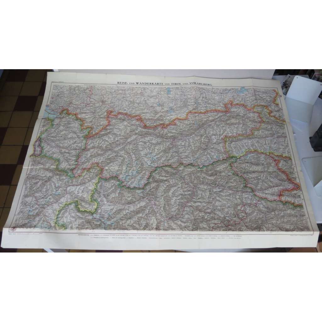 Reise- und Wanderkarte von Tirol und Vorarlberg (Maßstab 1:250 000) [mapa, Tirolsko, Vorarlbersko]