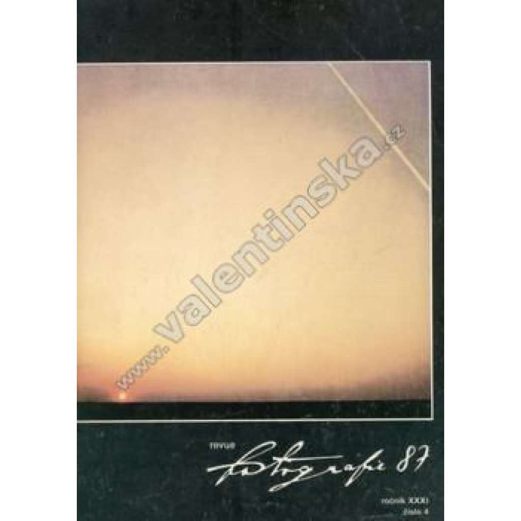Revue Fotografie 87. Ročník XXXI. Číslo 4. (časopis, mj. J. Šmok - Volná a užitá tvorba Vladimíra Kozlíka, Jan Reich, František Fridrich; fotografie V. Birgus, J. Reich)