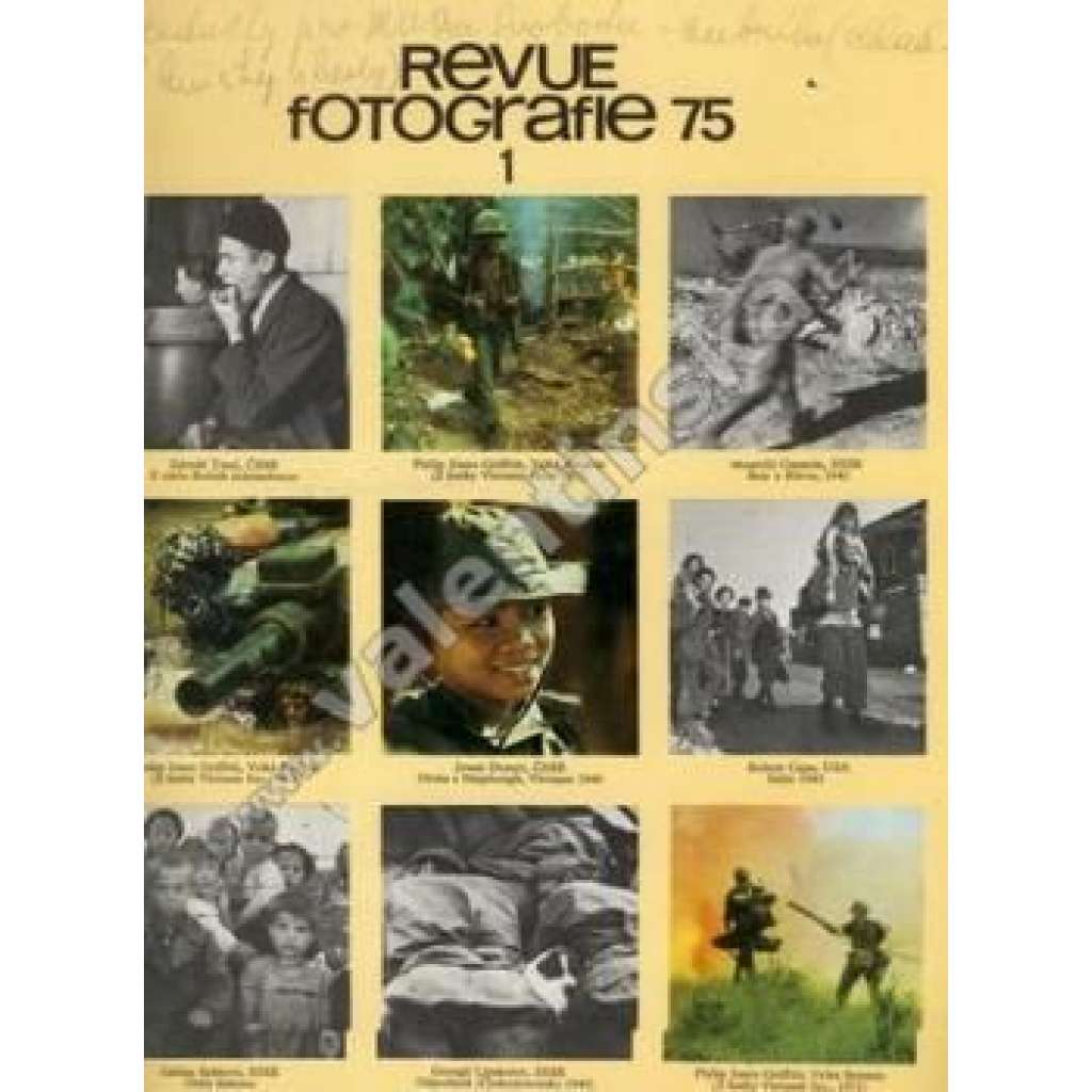 Revue Fotografie 75. Ročník XIX. Číslo 1. (časopis, mj. Sovětská válečná fotoreportáž, Fotografie Z. Tmeje z pracovního nasazení české mládeže v Německu, Legenda zvaná Robert Capa, Praha v květnu 1945)