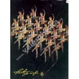 Revue Fotografie 70. Ročník XIV. Číslo 4. (časopis, mj. V. Zykmund - Výtvarná fotografie a adaptace; K. O. Hrubý - Na pomezí snu a skutečnosti; M. Macourek o Janu Saudkovi; J. Šerých o snímcích Daniela Reyneka)