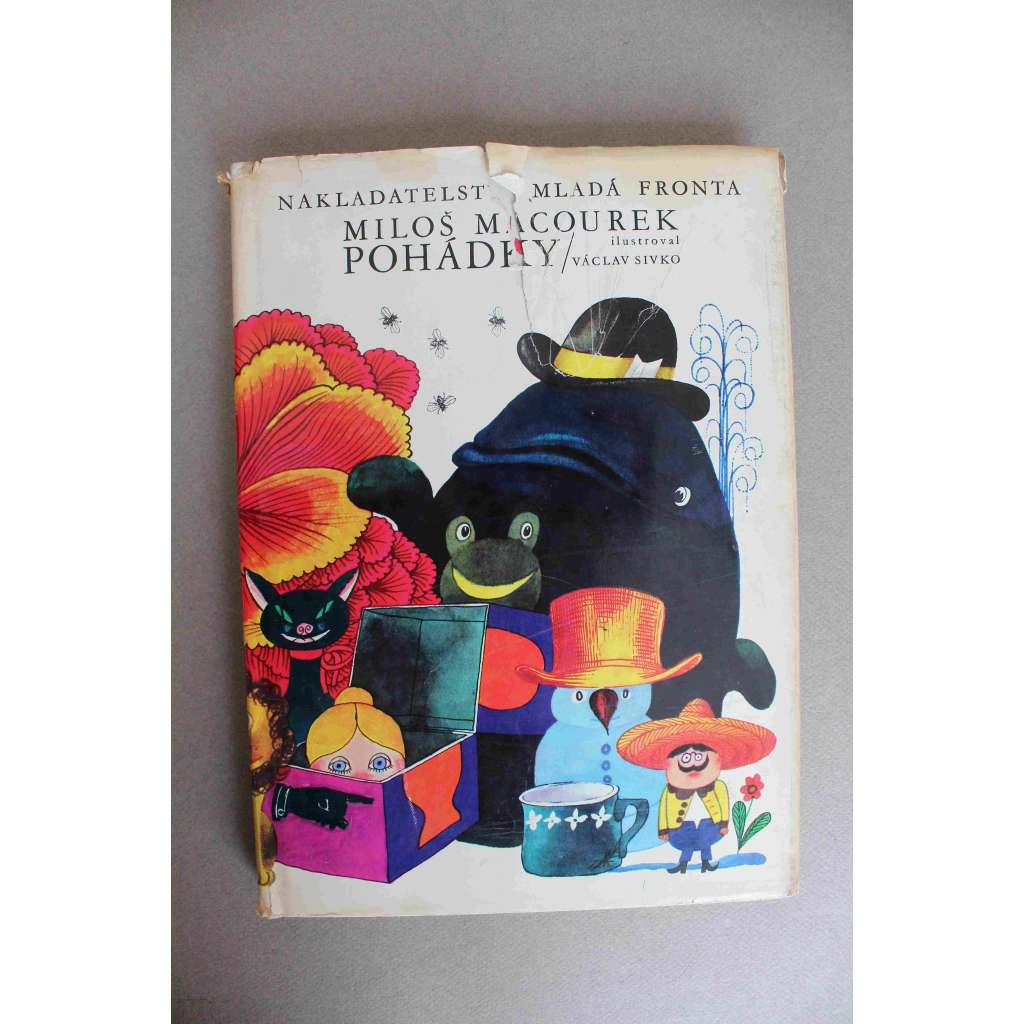 Pohádky (Zuzanka a písmenka, Bonifác a bratranci, Jonáš a rybí tuk, Žirafa, Mravenečník, Ježek, Želva, Rosnička; ilustrace Václav Sivko)