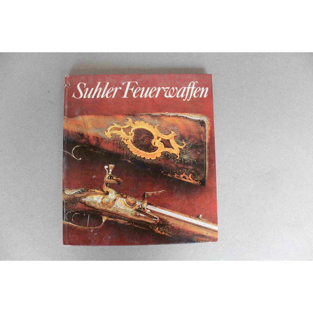 Suhler Feuerwaffen (Střelné zbraně, pušky, muškety, pistole)