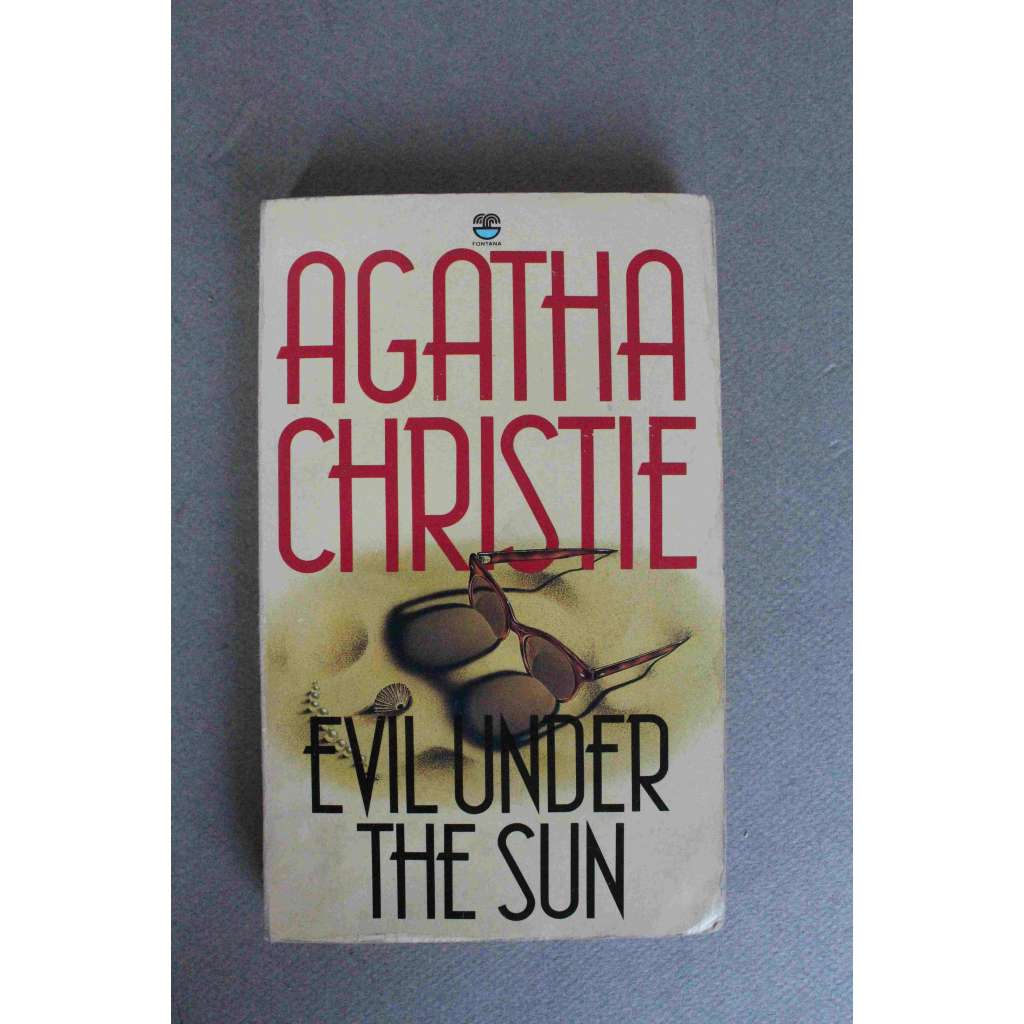 Evil under the Sun (Zlo pod sluncem; detektivka, Hercule Poirot)