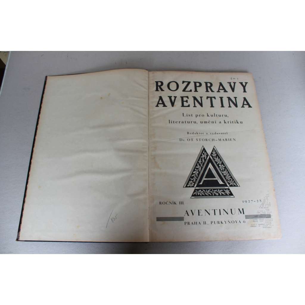 Rozpravy Aventina. Měsíční list pro kulturu, umění, kritiku a zvláště literaturu 1927-28, roč. III. (časopis, V. Nezval - Štyrský, Toyen; J. Seifert - Praha; Hry Čapků v Londýně; V. Vančura; Malíř R. Kremlička; Devětsil; K. Teige - J. Šíma)