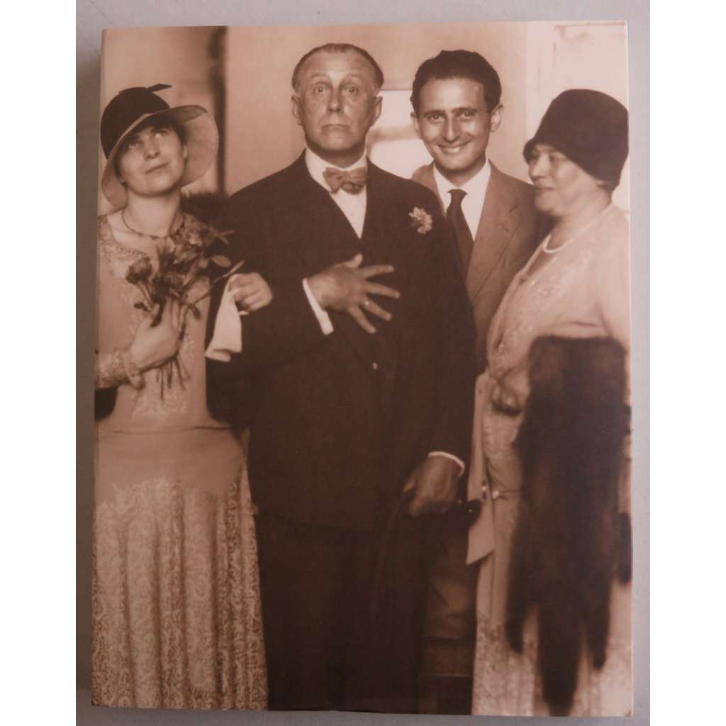 Loos - Plzeň - souvislosti = Loos - Pilsen - connections [bytová architektura, bytový interiér, Semlerova rezidence]