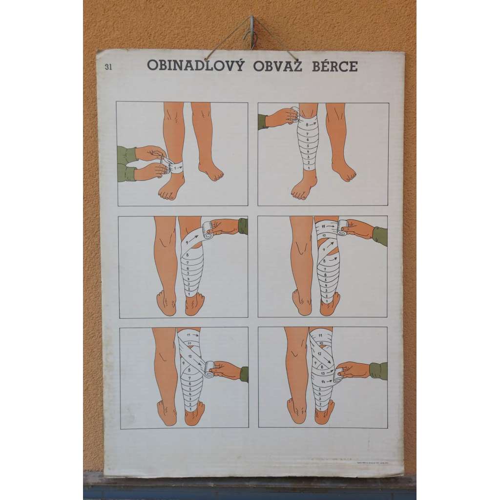 Obinadlový obvaz bérce - první pomoc - školní plakát, výukový obraz