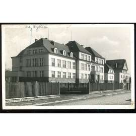 Dolní Roveň, Pardubice, škola