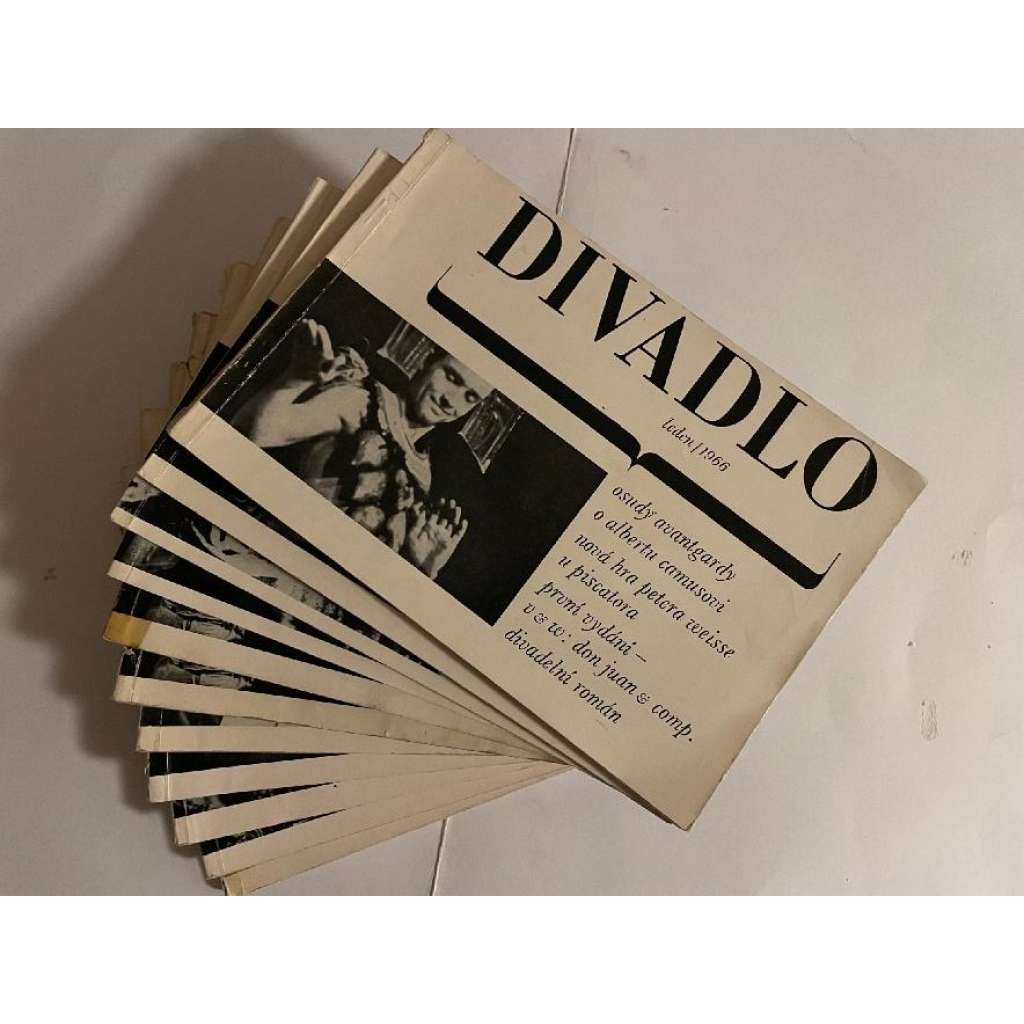 Divadlo, čísla 1-10 / 1966 (časopis) komplet Divadlo, čísla 1-10 / 1966 (časopis) komplet