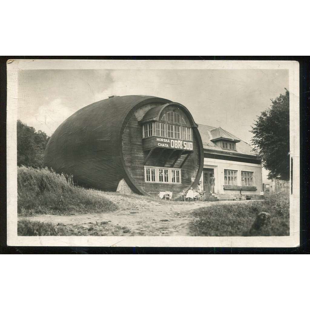 Dlouhá  Most, Liberec, hospoda obří sud