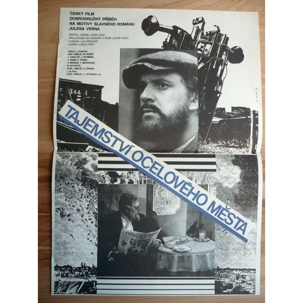 Tajemností ocelového města (filmový plakát, film ČSSR 1978, režie Ludvík Ráža, Hrají: Jaromír Hanzlík, Martin Růžek, Josef Vinklář)