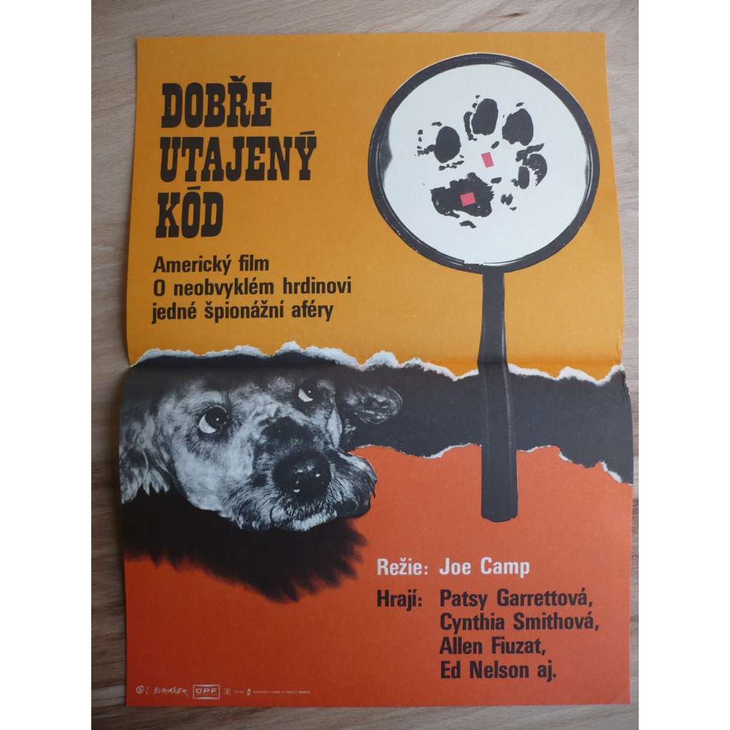 Dobře utajený kód (filmový plakát, film USA 1977, režie Joe Camp, Hrají: Patsy Garrett, Cynthia Smith, Allen Fiuzat)