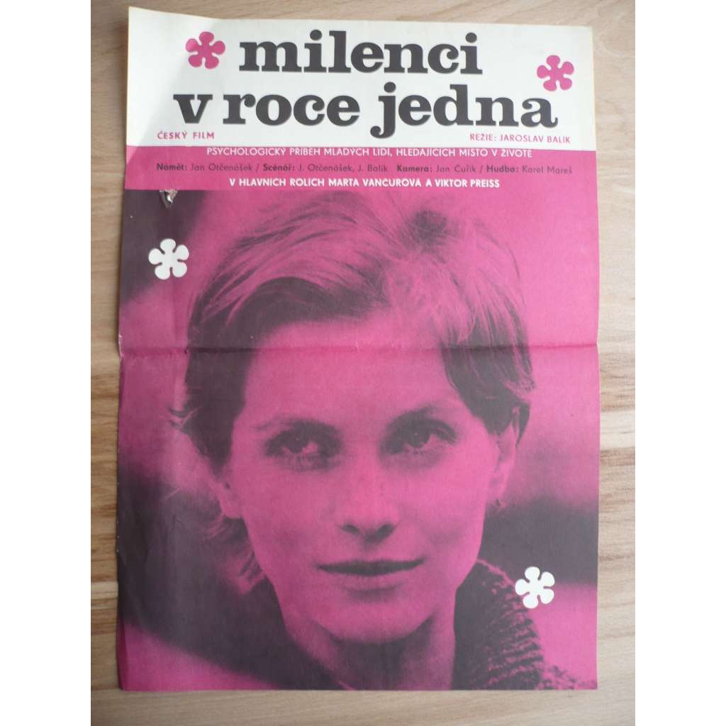 Milenci v roce jedna (filmový plakát, film ČSSR, režie Jaroslav Balík, Hrají: Marta Vančurová, Viktor Preiss, Libuše Švormová)