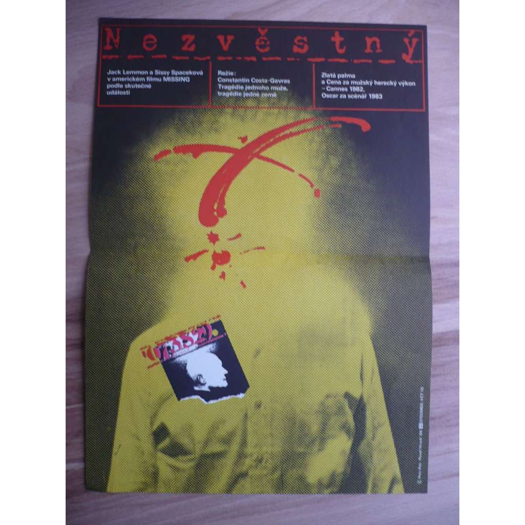 Nezvěstný (filmový plakát, film USA 1982, režie Costa-Gavras, Hrají: Jack Lemmon, Sissy Spacek, Melanie Mayron)