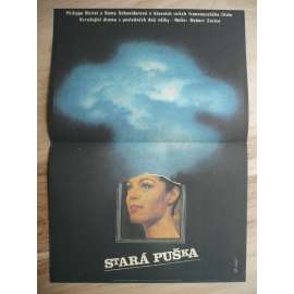 Stará puška (filmový plakát, film Francie 1975, režie Robert Enrico, Hrají: Philippe Noiret, Romy Schneider, Jean Bouise)