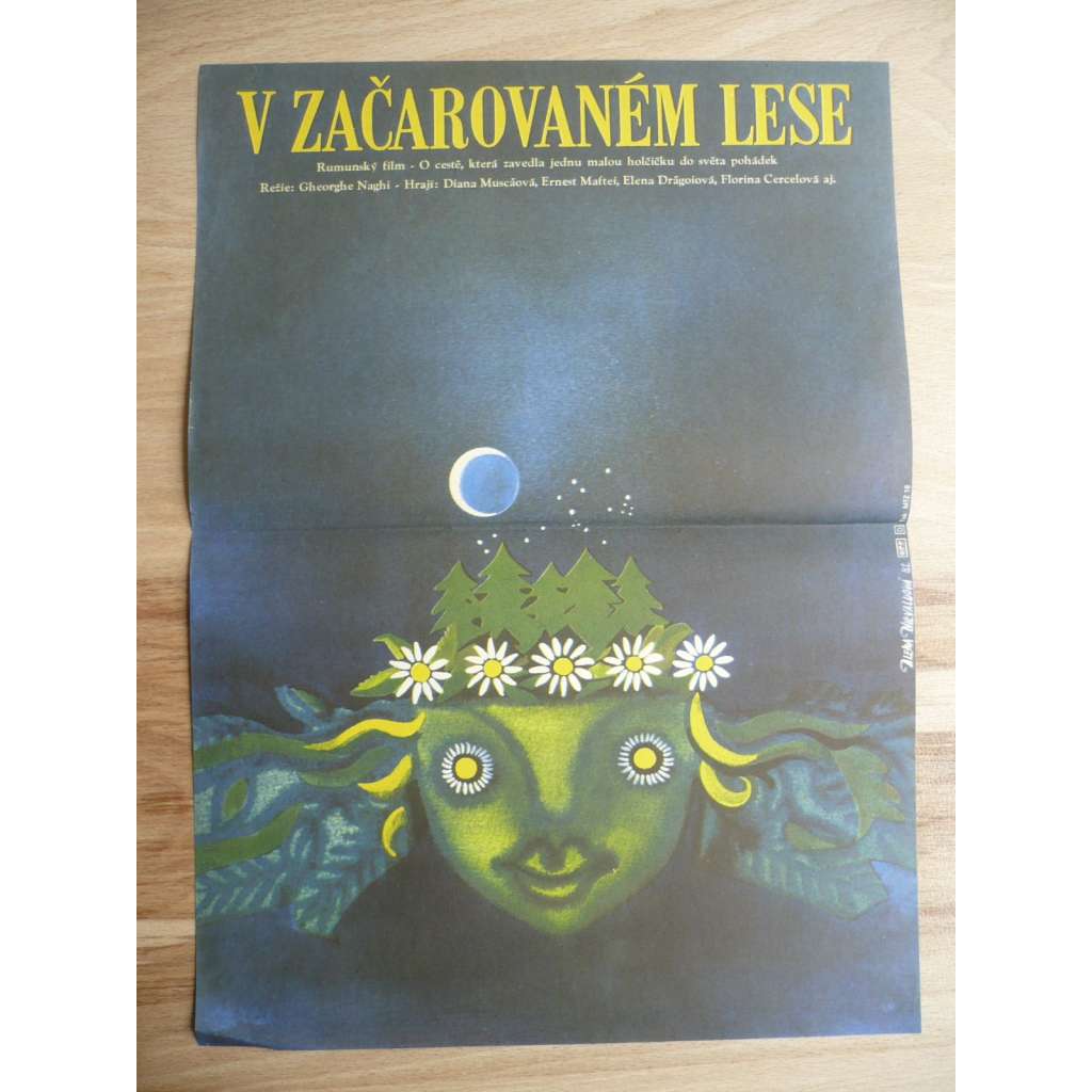 V začarovaném lese (filmový plakát, film Rumunsko 1980, režie Gheorghe Naghi, Hrají: Ernest Maftei, Matei Alexandru, Paul Chiributa)