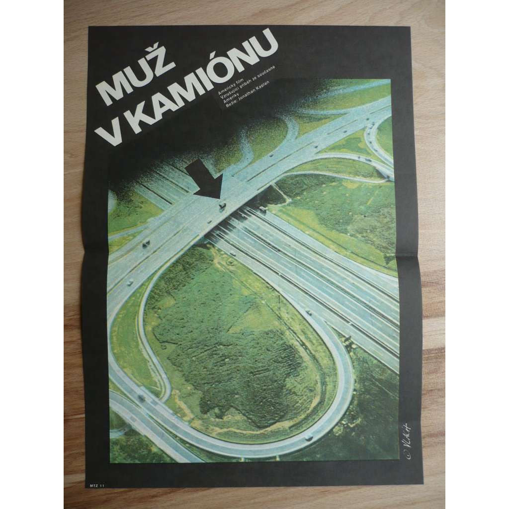 Muž v kamiónu (filmový plakát, film Kanada 1975, režie Jonathan Kaplan, Hrají: Jan-Michael Vincent, Kay Lenz, Slim Pickens)