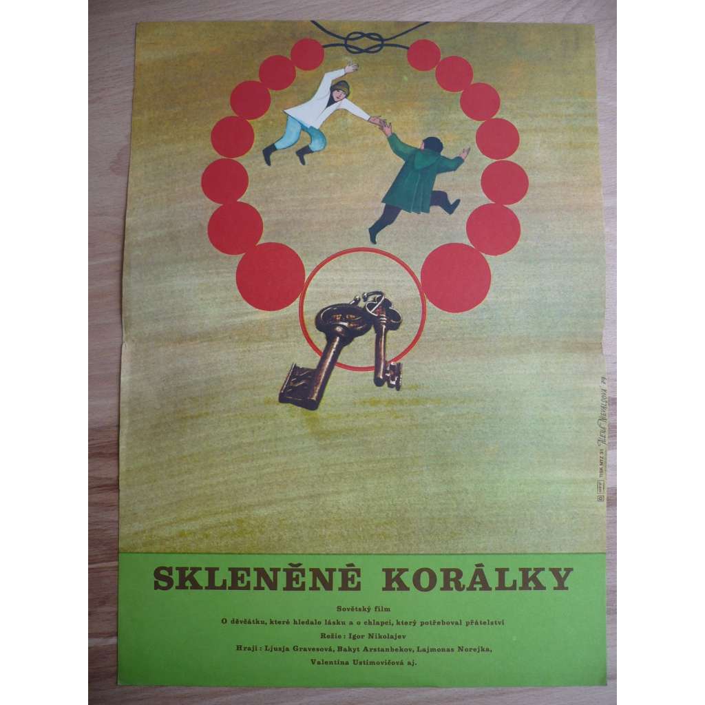 Skleněné korálky (filmový plakát, film SSSR 1978, režie Igor Nikolajev, Hrají: Ljusja Gravesová, Bakyt Arstanbekov)