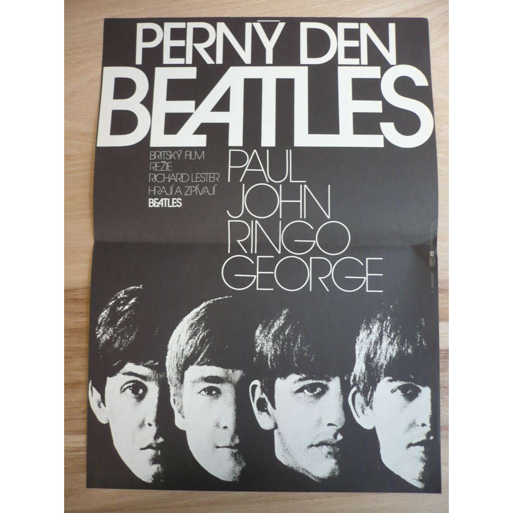 Perný den Beatles (filmový plakát, film VB 1964, režie Richard Lester, Hrají: John Lennon, Paul McCartney, George Harrison, Ringo Starr)