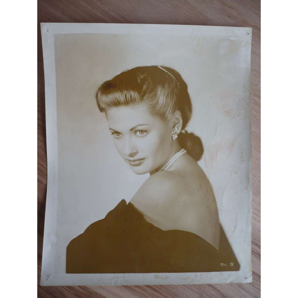 Fotoska - herečka Yvonne De Carlo - ORIG. CINEMA-PHOTO