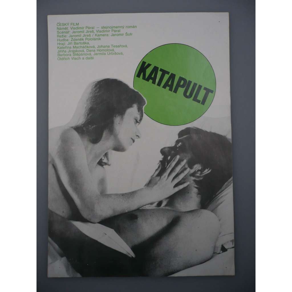 Katapult (filmový plakát, papírová fotoska, slepka, film ČSSR 1983, režie Jaromil Jireš, Hrají: Jiří Bartoška, Kateřina Macháčková, Jiřina Jirásková)